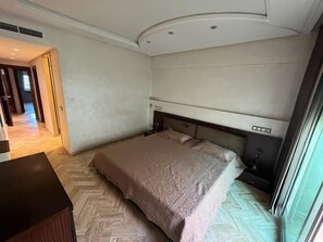 3 bedrooms, iron/ironing board, WiFi, bed sheets - Elegant apartment in Casablanca (Casablanca)