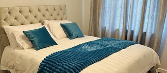 Housesleeps5-parking-garden-privateentrance