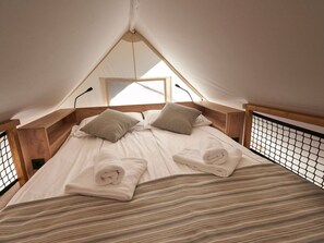 Tent | 2 bedrooms, individually furnished, bed sheets