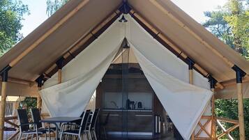 Tent | Buiten dineren