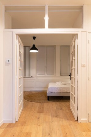 1 bedroom, iron/ironing board, free WiFi, bed sheets - Le Merveilleux de Godron (Nancy)