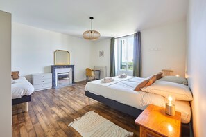 5 chambres, fer et planche à repasser, Wi-Fi gratuit, draps fournis