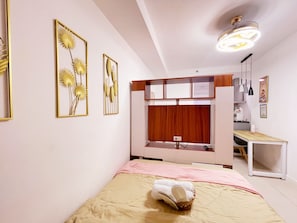 Standard Studio Suite, Garden View