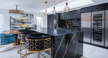 Castell Morlais - Luxurious 5 Bed - Pontsticill