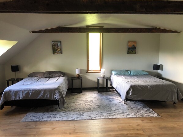 2 bedrooms, WiFi, bed sheets