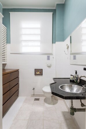 Bathroom - BT-125 (Rio de Janeiro)