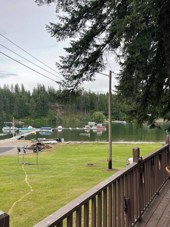 Property grounds - Waterview, 2Bd/2Ba, W/D, Full Kitchen, A/C, Deck, BBQ, Boat slip, Firepit, Pets (Spirit Lake)