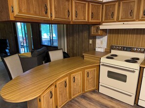 Microwave, oven, stovetop, dishwasher - Waterview, 2Bd/2Ba, W/D, Full Kitchen, A/C, Deck, BBQ, Boat slip, Firepit, Pets (Spirit Lake)