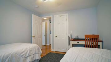 3 sovrum, skrivbord, strykjärn/strykbräda och wi-fi