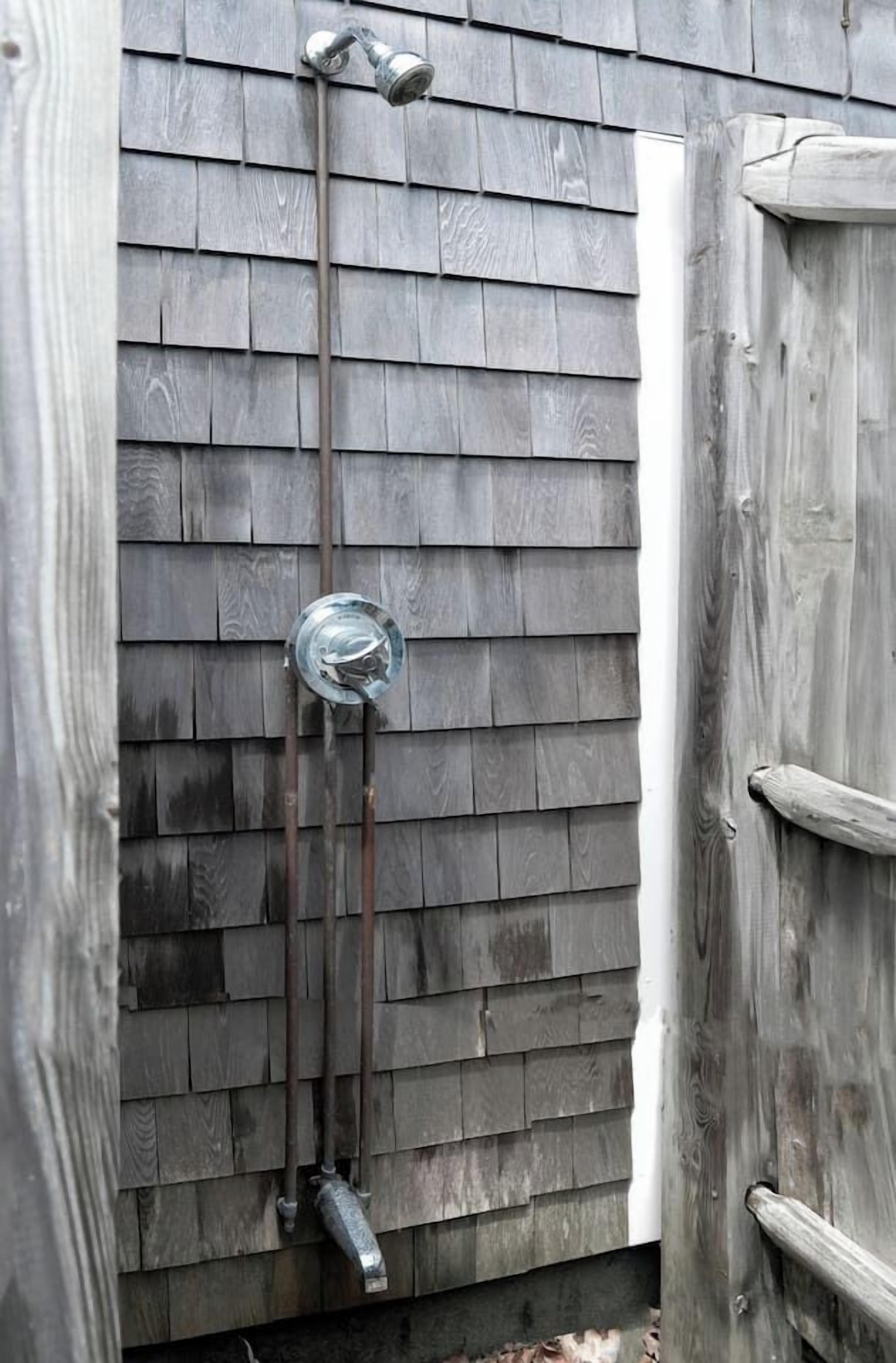 Hårtork och handdukar