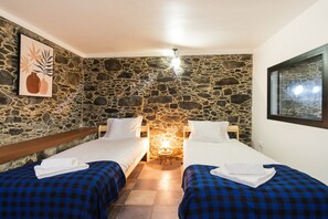 4 sovrum, skrivbord, strykjärn/strykbräda och internet