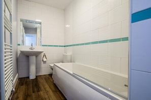 Bathroom - Seaside Haven at Teignmouth (Teignmouth)