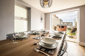 House | Dining