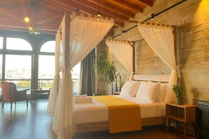 로맨틱 스튜디오 스위트, 바다 전망 | 고급 침구, 각각 다른 스타일의 인테리어, 책상, 노트북 작업 공간