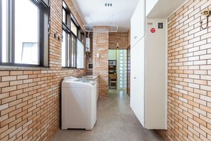 公寓 | 私人厨房 | 微波炉、厨具/餐具
