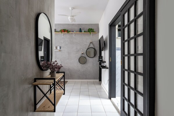 Basic Apartment | Living area - J-38 (Rio de Janeiro)