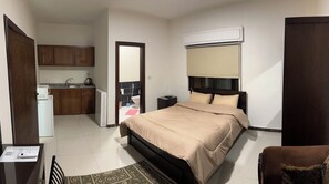 1 slaapkamer, een strijkplank/strijkijzer, wifi, beddengoed