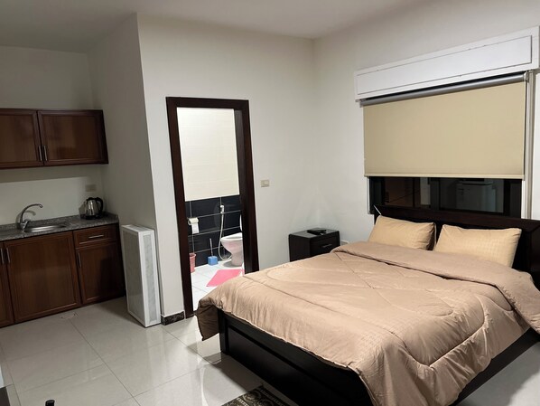 1 slaapkamer, een strijkplank/strijkijzer, wifi, beddengoed