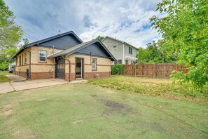 Exterior - Cozy Cheyenne Home w/ Yard < 1 Mi to Downtown! (Cheyenne)