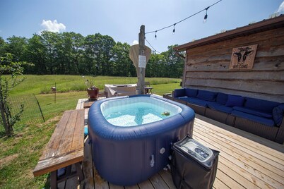 Smith’s mother in law suite, pet friendly!