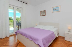 2 habitaciones, tabla de planchar con plancha y wifi gratis 