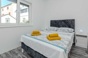 3 habitaciones, tabla de planchar con plancha y wifi gratis 