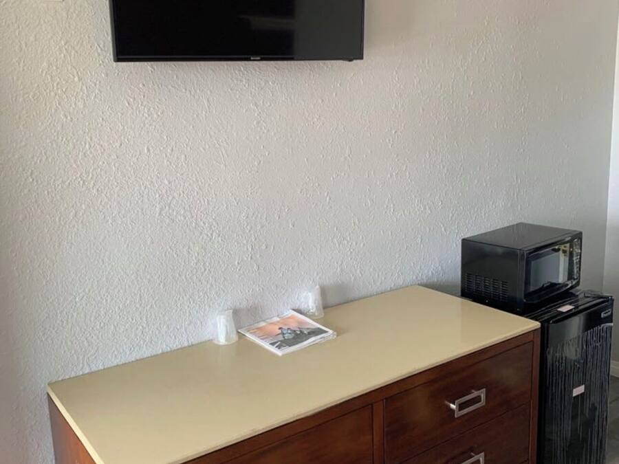 Classic Single Room | Free WiFi, bed sheets