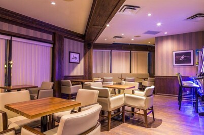 Sinbads Hotel and Suites