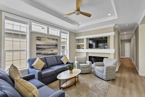 Smart TV - Resort Living (Lakeside Marblehead)