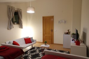 Single Room | Iron/ironing board, free WiFi, bed sheets - Chateau Batalha (Batalha)