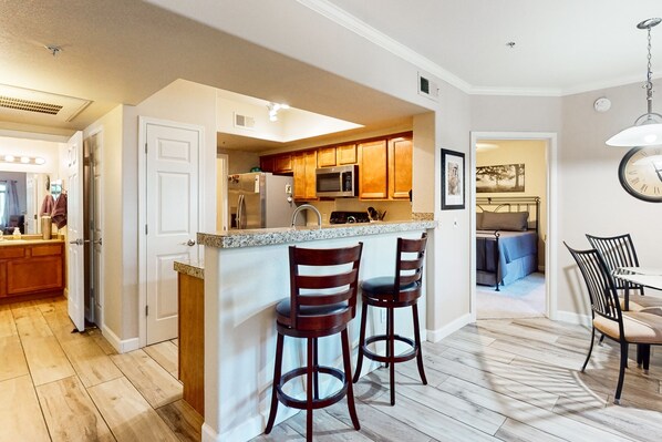 Dining - Cozy and quiet condo in the friendly neighborhood of Scottsdale (Scottsdale)