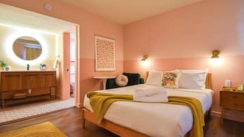 1 bedroom, desk, free WiFi, bed sheets