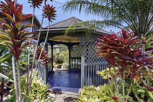 Newly renovated guest house with lush landscaping & gazebo