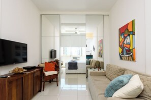 Appartement, vue partielle sur la mer | Coin séjour