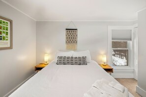 2 chambres, fer et planche à repasser, Wi-Fi, draps fournis