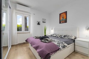 4 slaapkamers, een bureau, gratis wifi, beddengoed