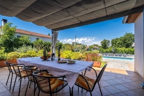 Outdoor dining - Villa ZaVaLa with private pool (Brzac (Krk))
