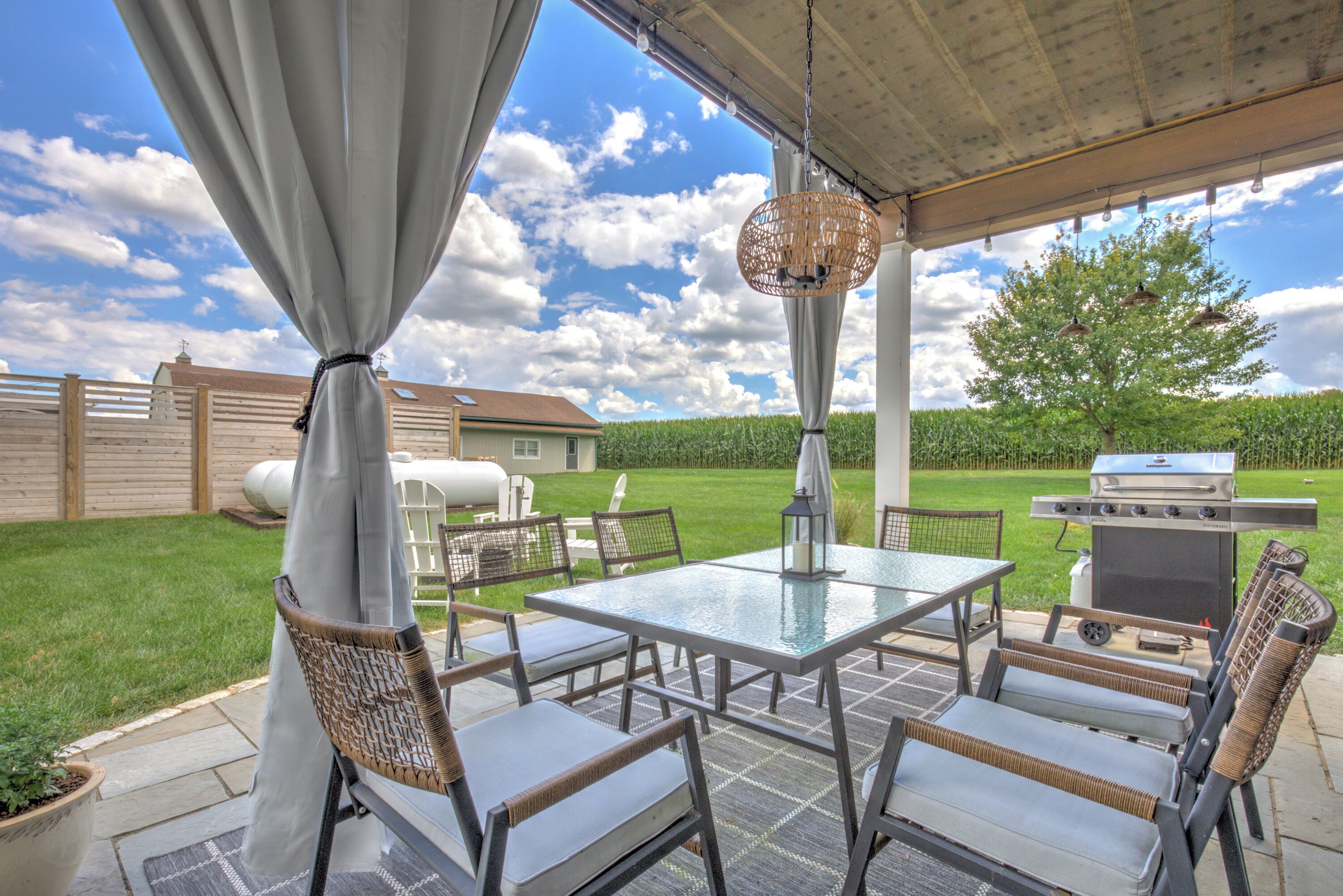 Outdoor dining
