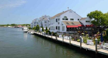 A Luxurious Retreat in Mystic Ct