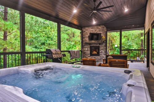 Cozy Rustic Retreat in the Heart of Broken Bow - Your Perfect Nature Getaway!