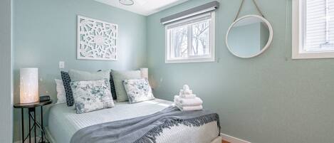 2 slaapkamers, een strijkplank/strijkijzer, gratis wifi, beddengoed