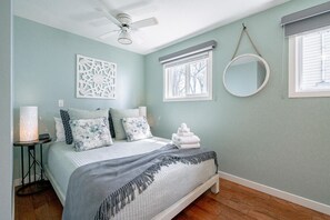 2 bedrooms, desk, iron/ironing board, free WiFi