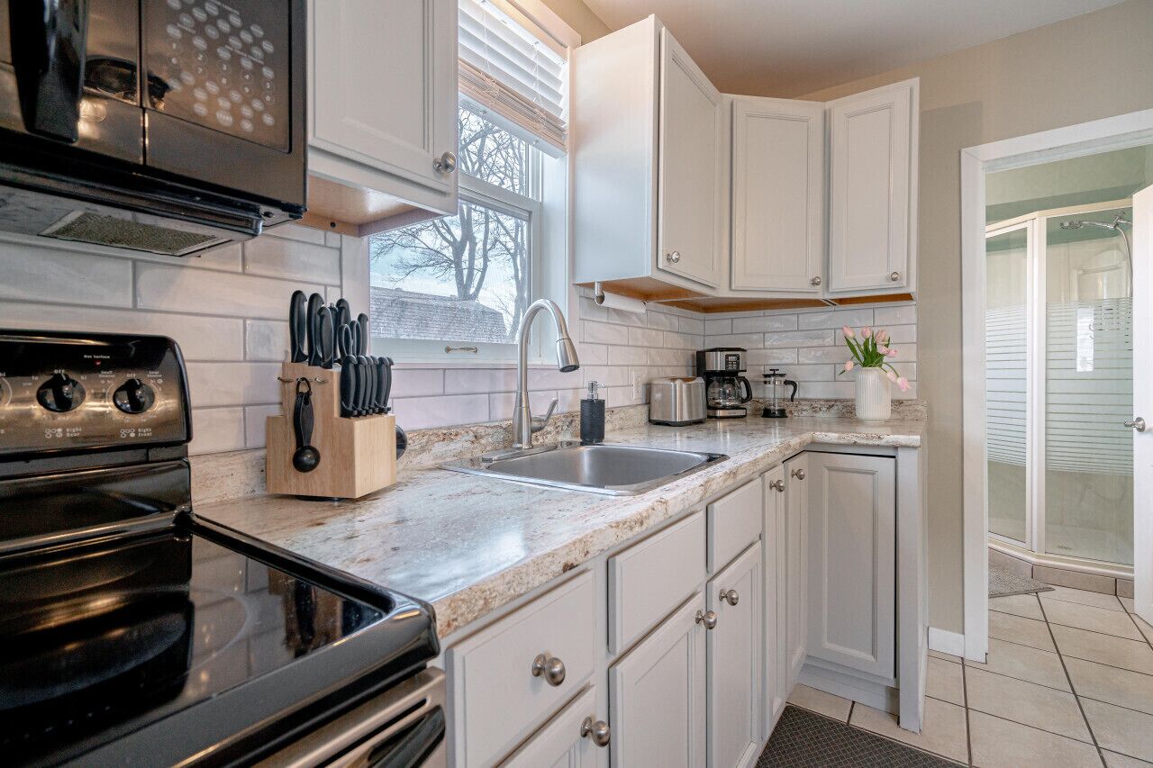 Frigorífic, microones, forn i placa de cuina 