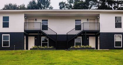 Charming 1-bedroom apartment in Enterprise with WiFi, AC