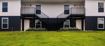 Charming 1-bedroom apartment in Enterprise with WiFi, AC