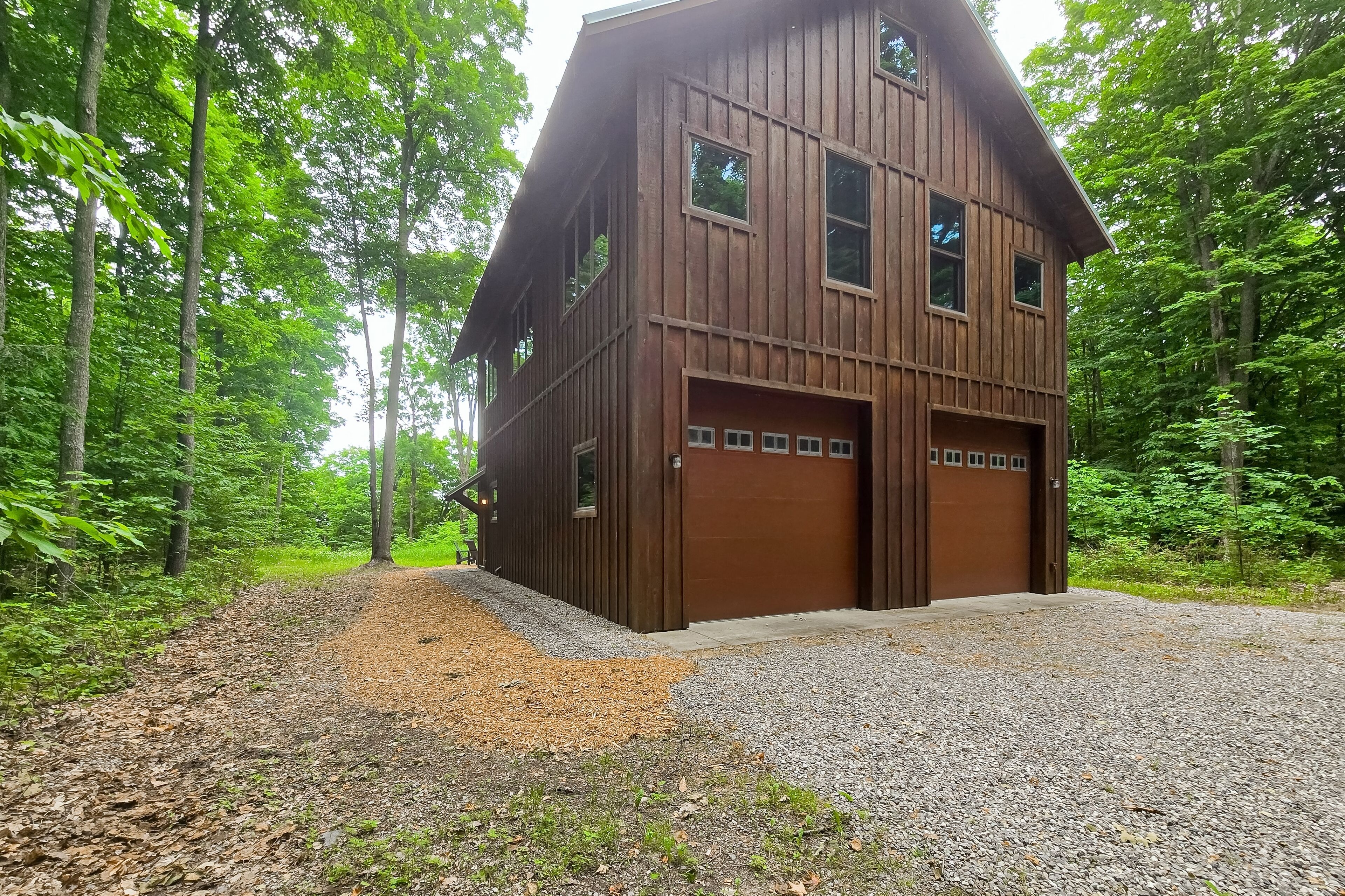 Peaceful Wooded Home with WIFI, W/D, Gas Grill & Fire pit