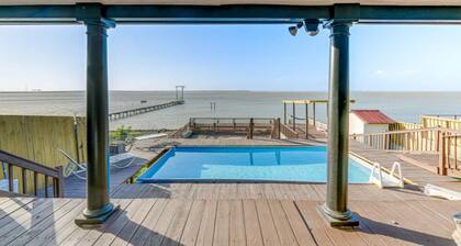 Spacious 5-bedroom house with a Bayfront view in Corpus Christi
