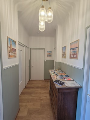 Interior - Apartment in the center of town, 10 minutes from the beach, ideal for families  (Calais)
