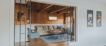 Large -2 floor, 2-bedroom condo with Game Room, 5 min to Stowe.