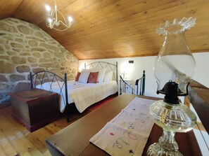 1 quarto, acesso à internet, roupa de cama